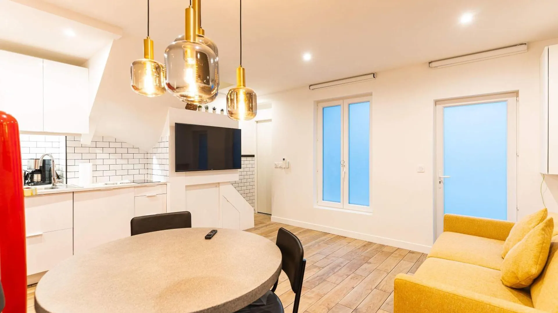 Town House Nation, Bastille, Ac By Lcc Agency Paris