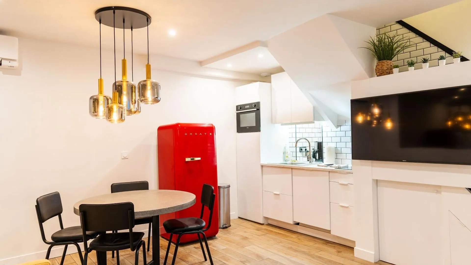 Town House Nation, Bastille, Ac By Lcc Agency Paris